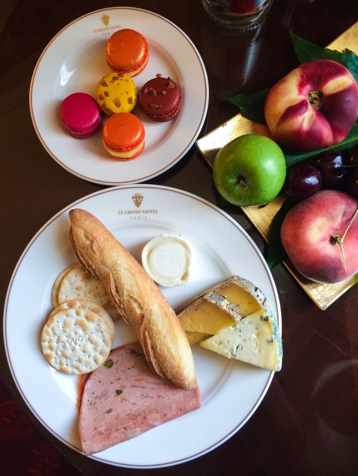 Bonjour Paris! The gastronomic pleasures continue with our Le Grande Hotel room's delicious greetings.